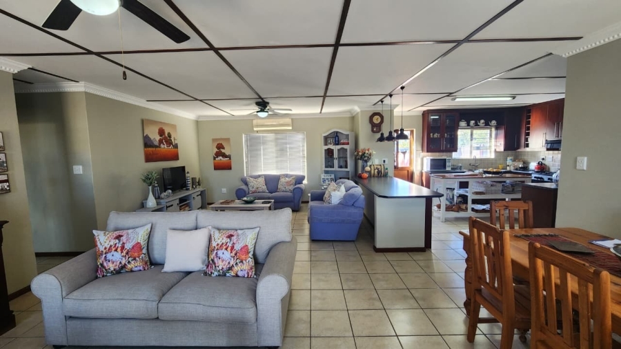 5 Bedroom Property for Sale in Country Club Western Cape